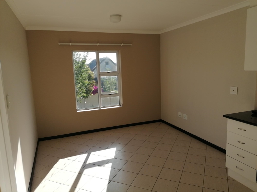 To Let 2 Bedroom Property for Rent in Buh Rein Estate Western Cape